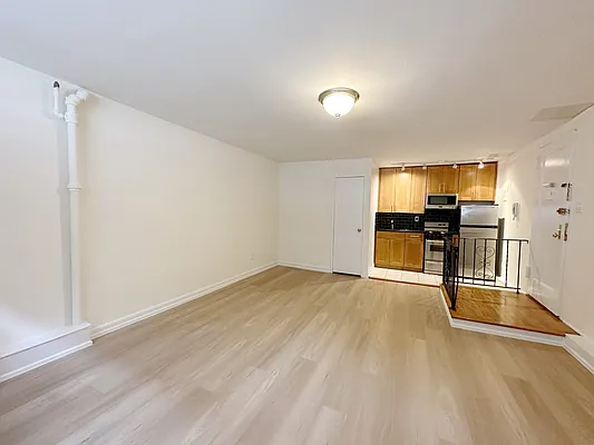 Rented by City Connections Realty | media 1
