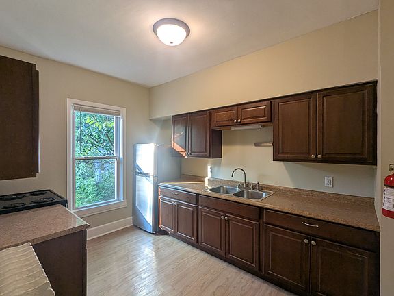 5th image of 1825-4 Jefferson St #1825-4
