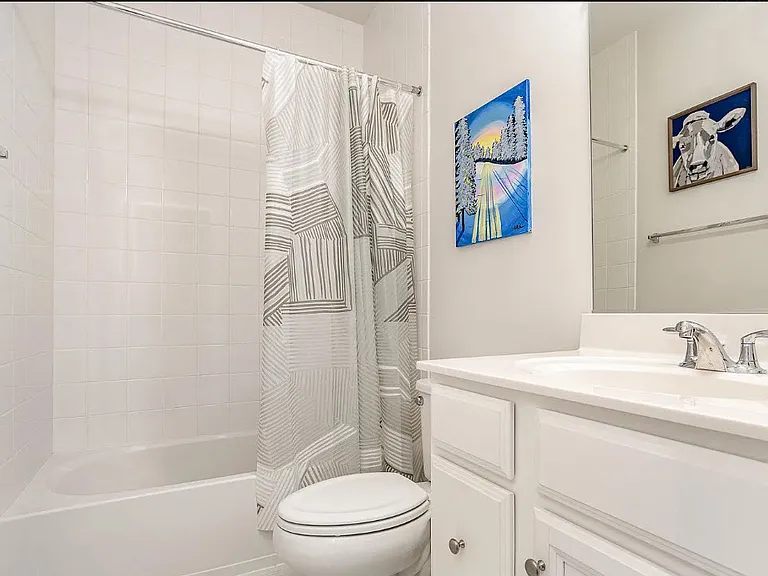 1825 Sag Harbor Ln — Photo 4