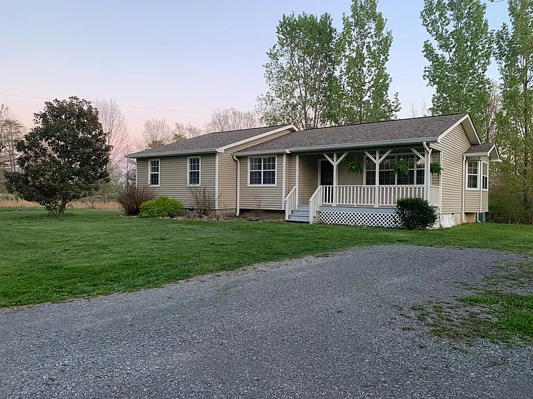 2616 Corral Rd — Photo 4
