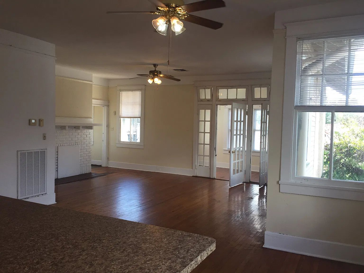 4 bed, 2200 sqft, $1,900 — Photo 4