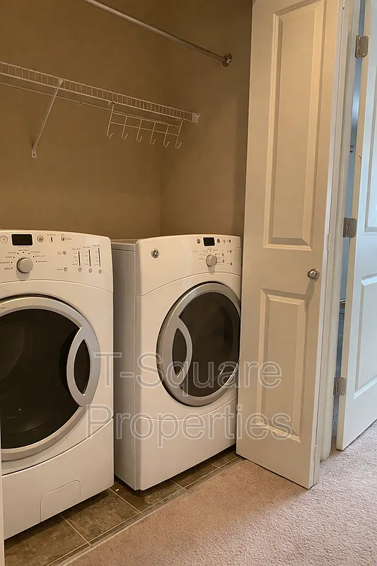 3 bed, 2.5 bath, 1415 sqft, $3,000 — Photo 4