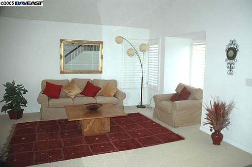3rd image of 3005 Calle De La Mesa
