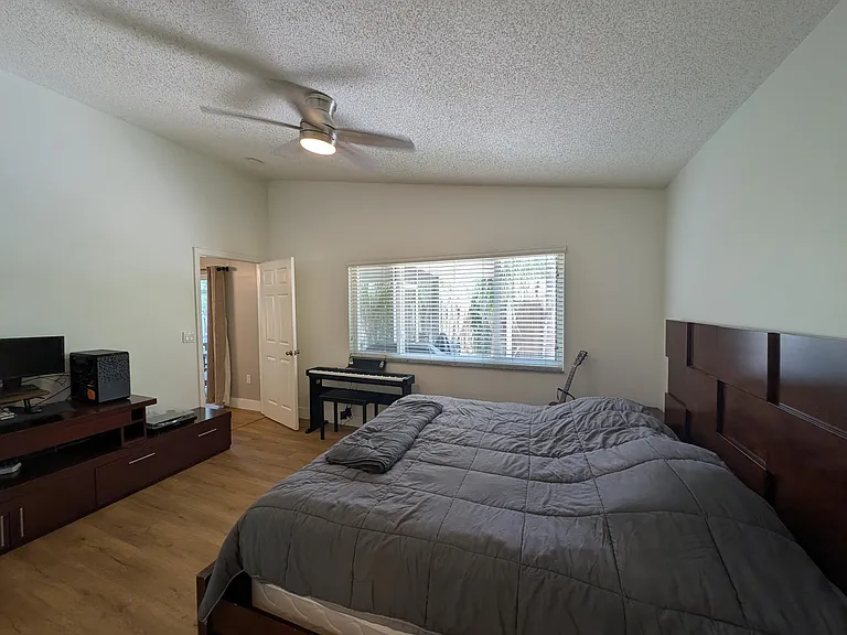 128 Danielle Ct — Photo 13
