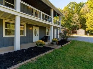 3191 N Hinton Rd, Clarksville, TN 37043