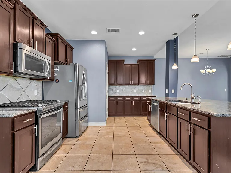 7008 Hester Rd — Photo 3