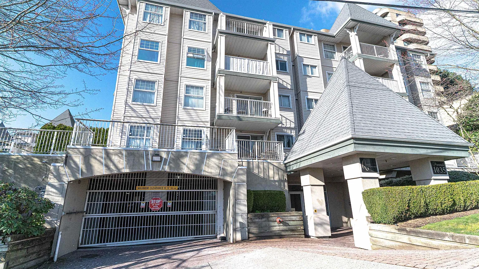 1035 Auckland St #303 photo 1