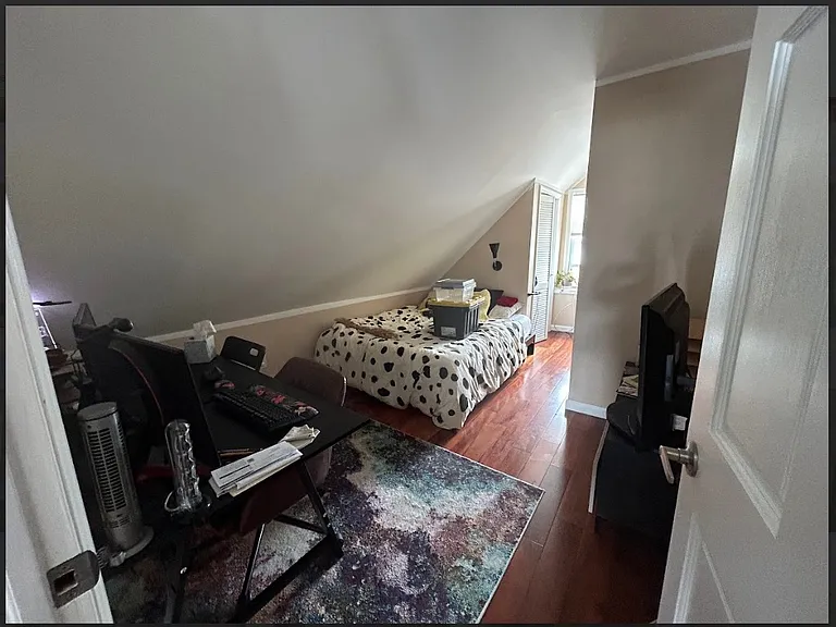 25 James St #2 — Photo 16