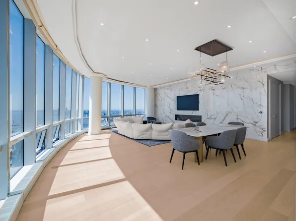 15 Hudson Yards PH84A image 2 of 17