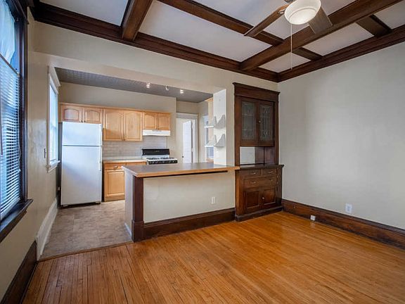 5th image of 304 Marshall Ave APT 2
