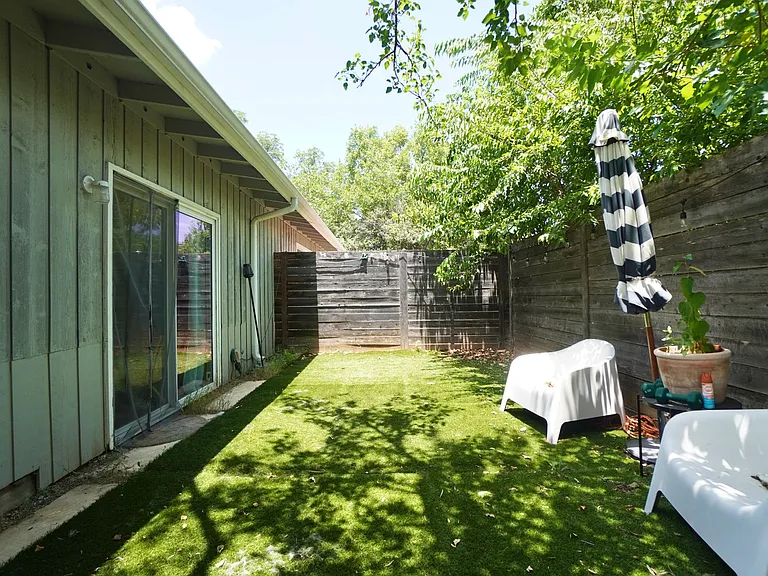 1117 Mariposa Dr #B — Photo 22