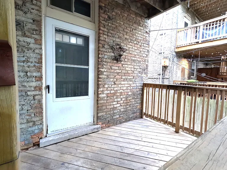 808-810 W Cuyler Ave #1 — Photo 4