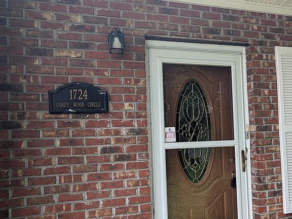 2nd image of 1724 Corey Wood Cir
