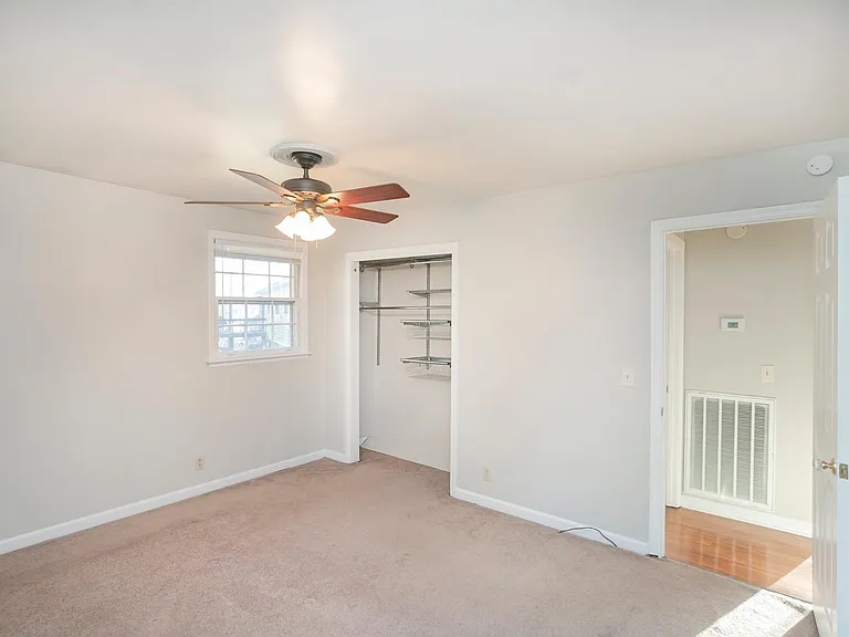 610 Ashley Ct — Photo 29