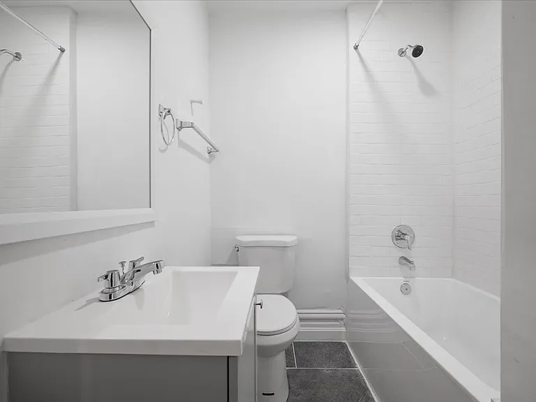 4100 Howley St — Photo 10