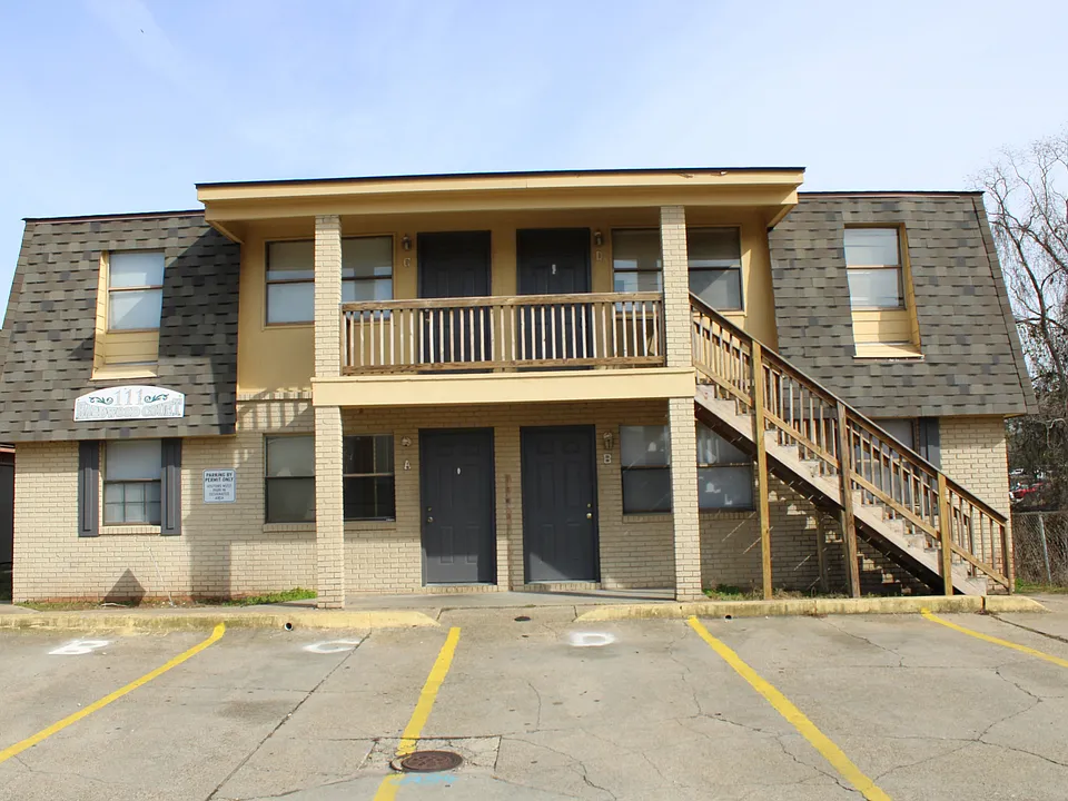 111 Hardwood Ct #B