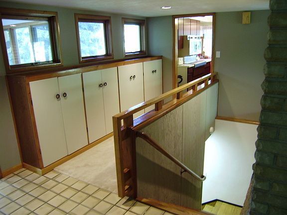 Rear entry hallway/pantry