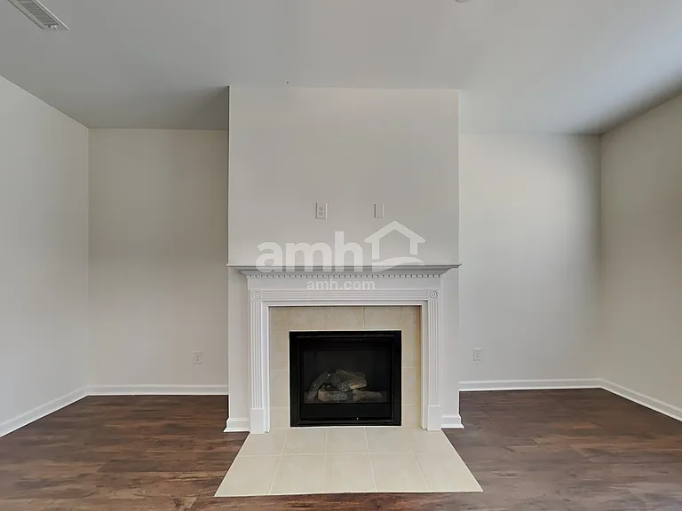 4335 Lochurst Dr — Photo 7