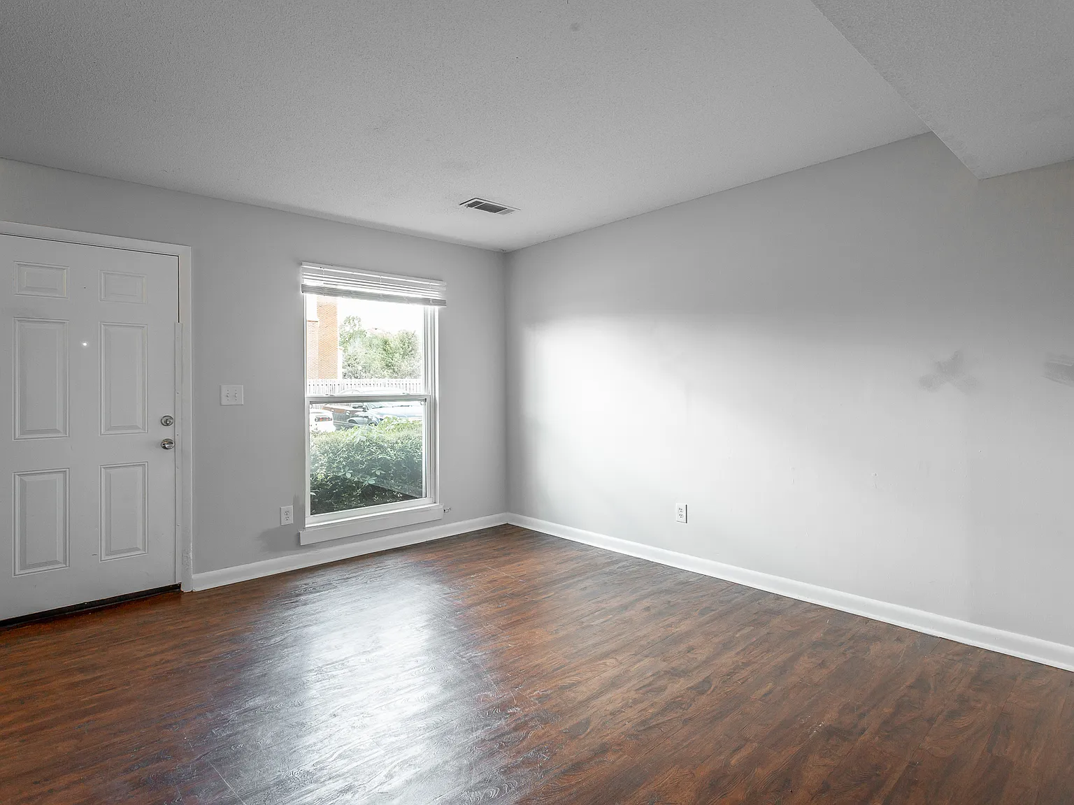 Saint Victors Lane Townhomes — Photo 4
