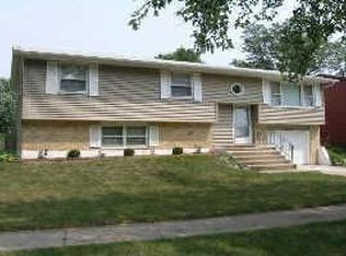 1618 216th St, Sauk Village, IL