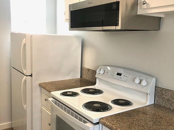 2nd image of 502 N Elena Ave APT 6