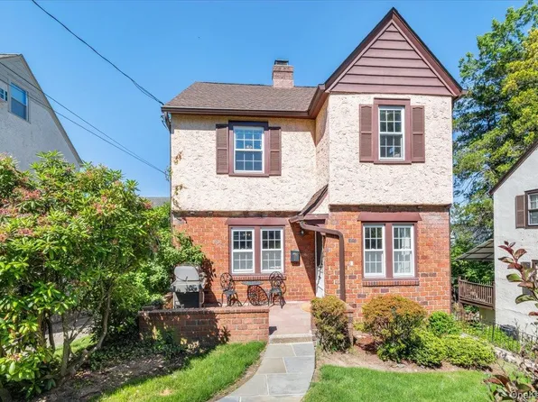 8 Interlaken Avenue, New Rochelle, NY 10801