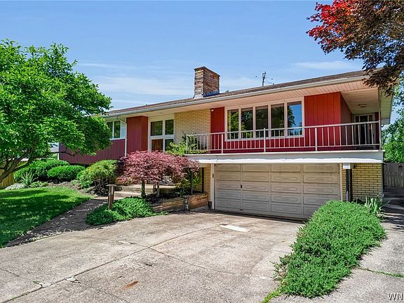 2nd image of 16 Meadow Ln