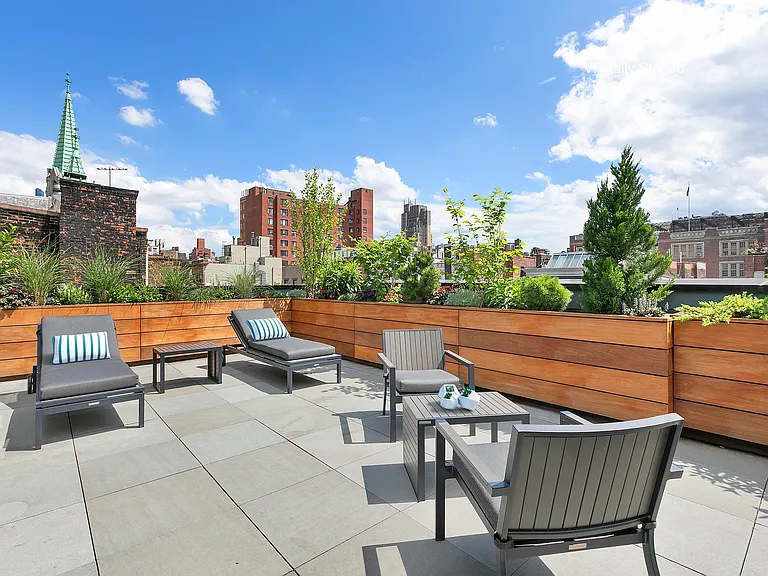 327 W 22nd St #8 — Photo 11