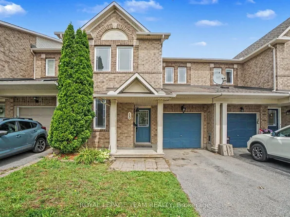 13 Stoneleigh St, Ottawa, ON K2G 7A2