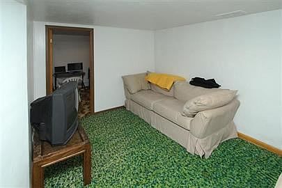 3rd image of 423 W Van Hoesen Blvd