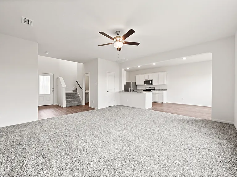 Delano Estates — Photo 10