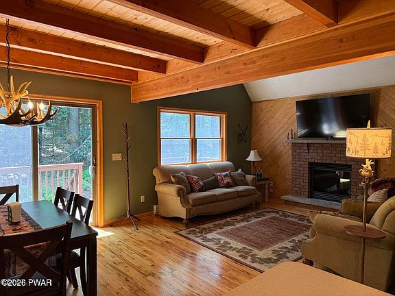 5th image of 278 N Gate Rd