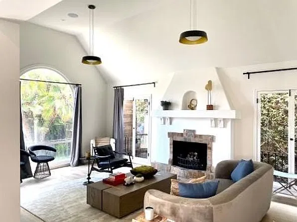 321 N Laurel Ave, Los Angeles, CA 90048