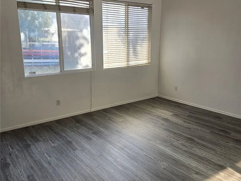 421 Steiner Dr — Photo 5