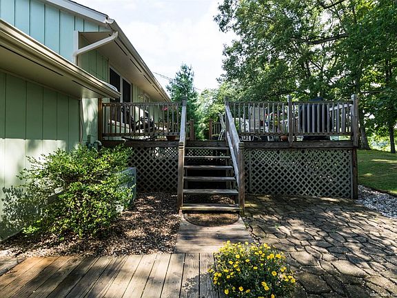 5th image of 1100 Briar Wood Dr NE