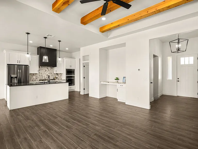 4025 Boardwalk Rd — Photo 8