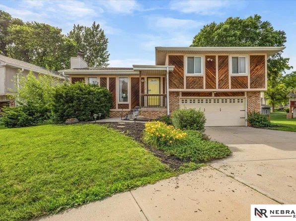 6712 S 73rd Ave, Ralston, NE 68127