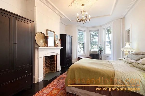 Rented by aptsandlofts.com | media 23