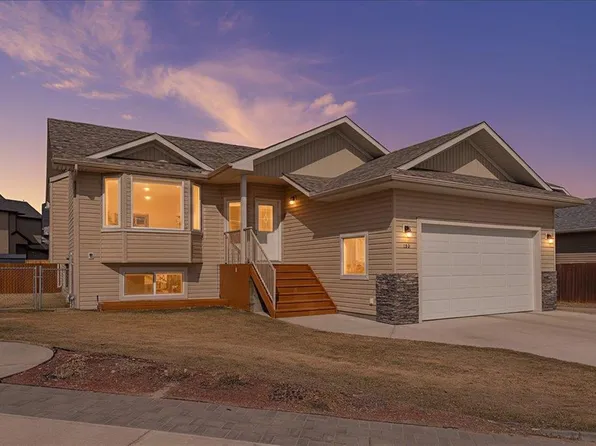 168 S Camden Ct, Strathmore, AB T1P 1Y1