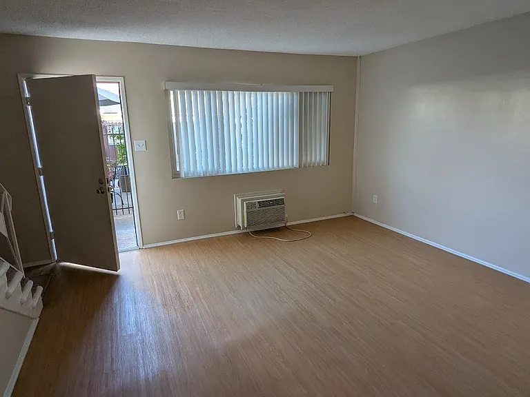 943 Fairview Ave #C — Photo 8
