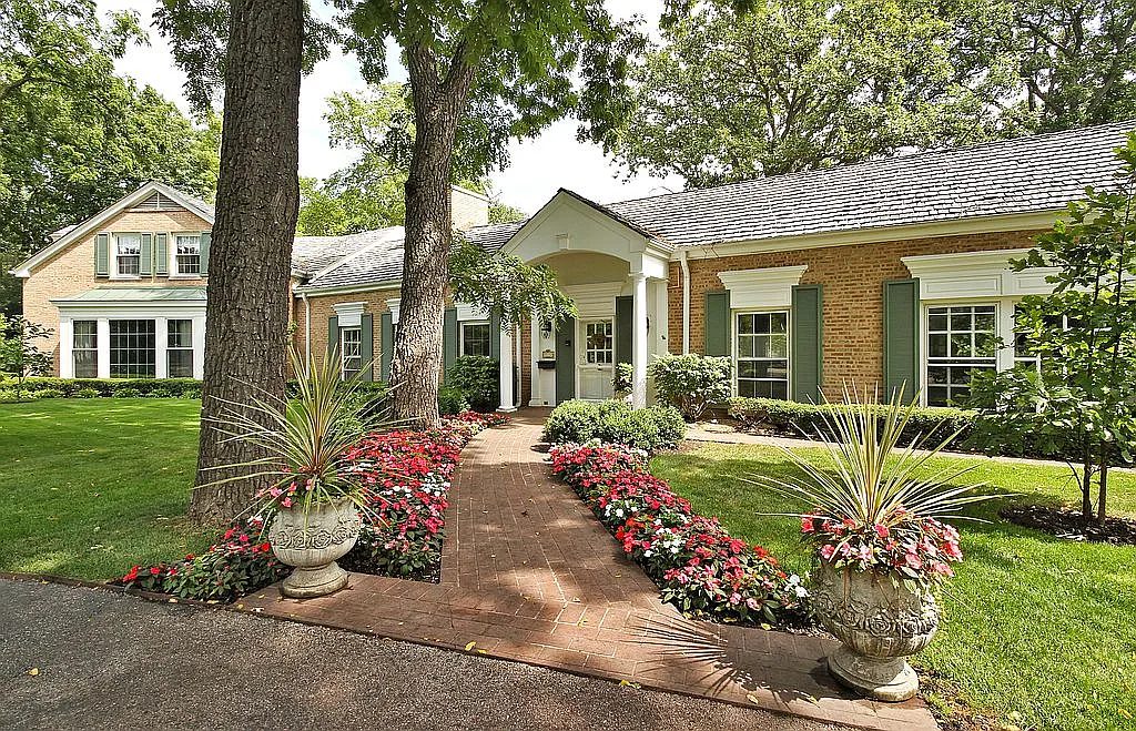 715 Glen Ct photo 1