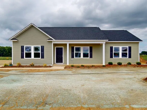 109 Berkeley Place, Pikeville, NC 27863