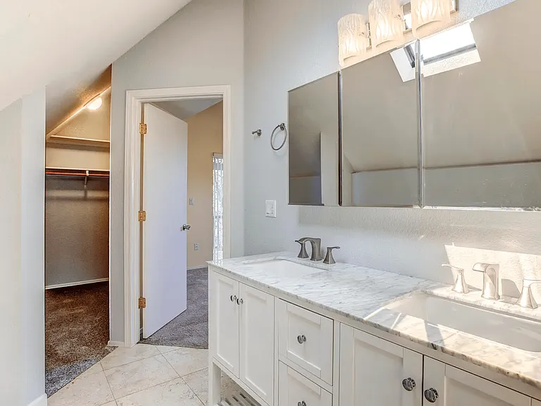 803 W Saint Moritz Dr — Photo 18