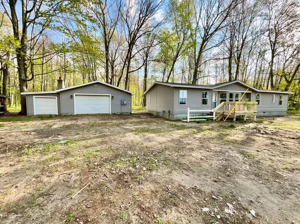 6249 Tamarack Rd, Vestaburg, MI 48891
