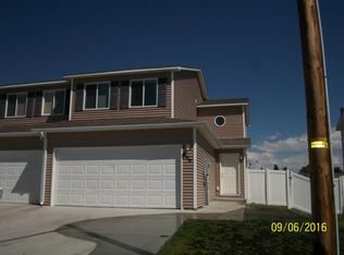 909 Rampart Dr, Rock Springs, WY 82901