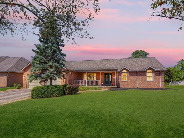 514 Bowers Ct, Circleville, OH 43113