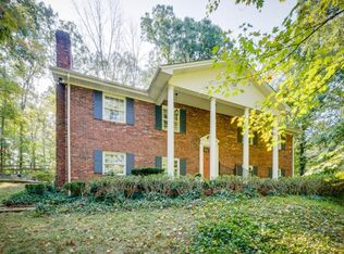 3856 Lochwood Rd, Kingsport, TN 37660