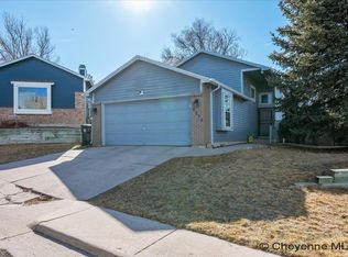 5274 Fishing Brg, Cheyenne, WY 82009