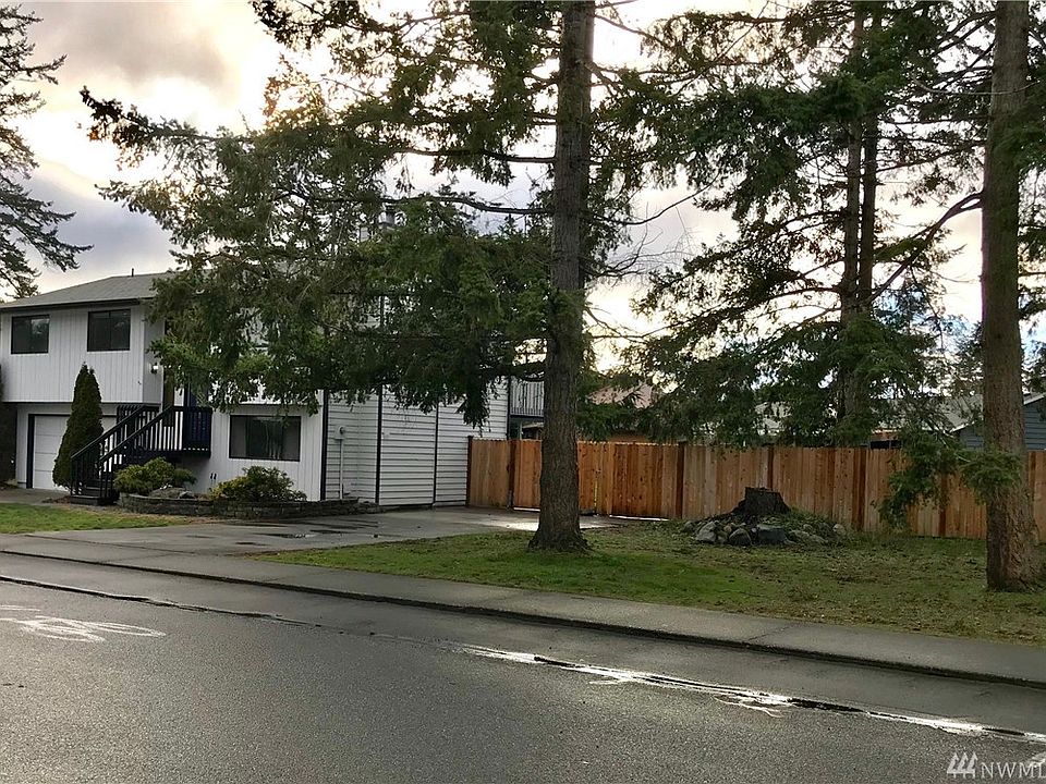 1st image of 765 NW Fairhaven Dr
