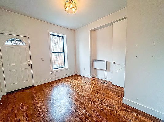 3rd image of 272 Sumpter St #6